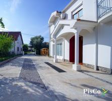 Izdavanje, Petosobna moderna kuća, 220m2, Tološi, Podgorica 4 Izdavanje Moderna petosobna kuca 186m2 Tolosi Podgorica 1 of 42