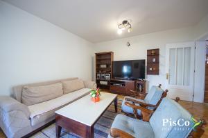 Izdavanje, Petosobna moderna kuća, 220m2, Tološi, Podgorica 6 Izdavanje Moderna petosobna kuca 186m2 Tolosi Podgorica 12 of 42