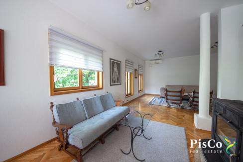 Izdavanje, Moderna petosobna kuća, 186m2, Tološi, Podgorica (9 of 42)