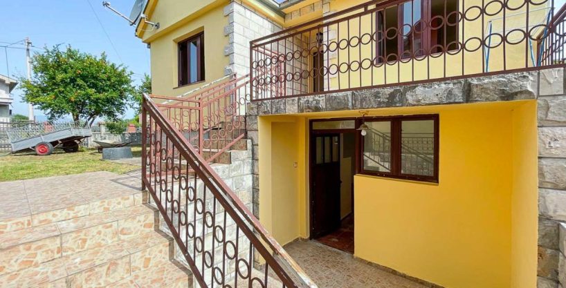 Kuća 70 m2 na placu od 316 m2, Tološi, Podgorica, Izdavanje