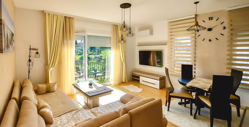 Izdaje se dvosoban stan blizu restorana Ribnica 63m2