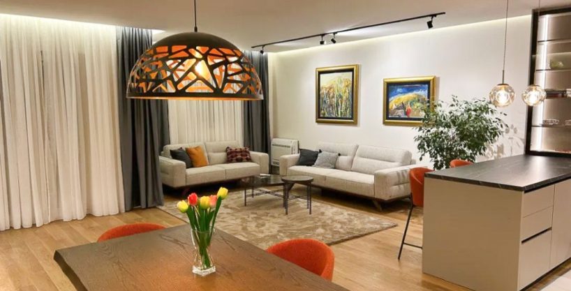 Moderan dvosoban stan u Central Pointu 108m2 + garažno mjesto