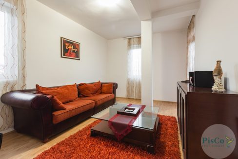 Dvosoban stan na prodaju u manjoj zgradi na Zabjelu