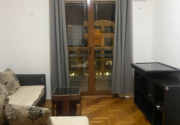 Lijep jednosoban stan u ulici Džordža Vašingtona 49m2 2 Lijep jednosoban stan u ulici Džordža Vašingtona 49m2