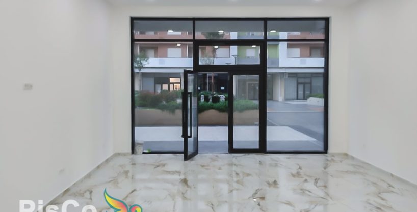 Izdaje se poslovni prostor – Central Point 55m2