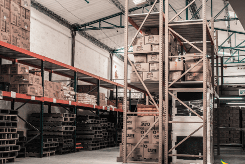 Izdavanje magacinskog prostora 580m2 Podgorica