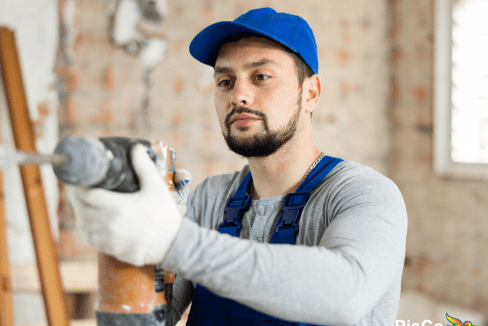 Prodaje se / izdaje - poslovni prostor u ul. Baku 170m2