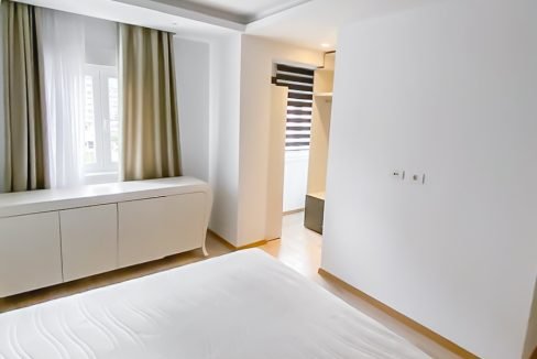 Velik komforan stan u City Kvartu za izdavanje-1