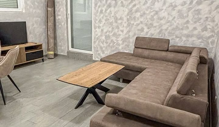 Izdaje se jednosoban stan, 48m2, Tološi, Podgorica