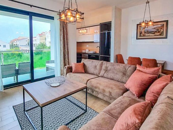 Becici dvosoban stan 72m² sa pogledom na more 37