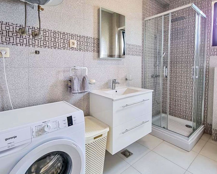 Bečići, dvosoban stan 72m², sa pogledom na more--4