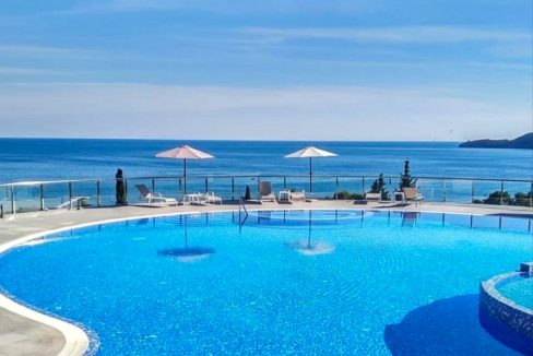 Bečići – Luksuzna Garsonjera s Panoramskim Pogledom na More, 52m2-59-5