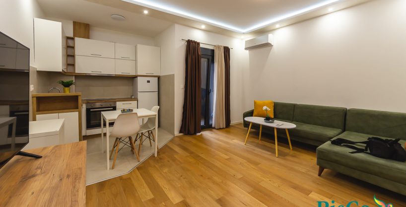 Izdaje se moderna garsonjera u centru 35m2 2 Izdaje se moderna garsonjera u centru 35m2