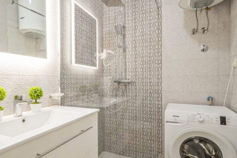 Jednosoban stan sa pogledom na more, Bečići, 51m2 (7 of 9)