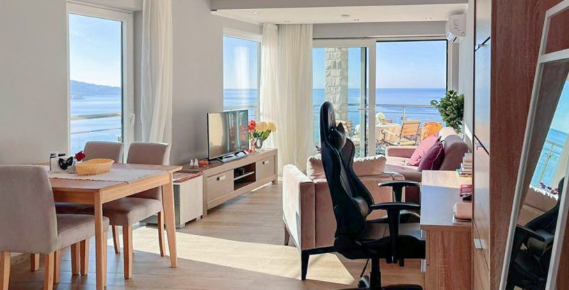 Luksuzan apartman sa pogledom na more, Bečići, 53m²