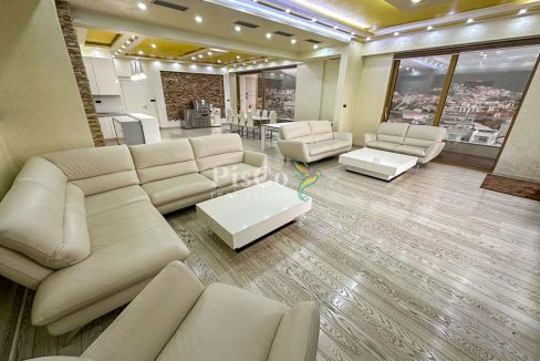 Luksuzan dvosoban stan u Budvi, 158m2, Centar-