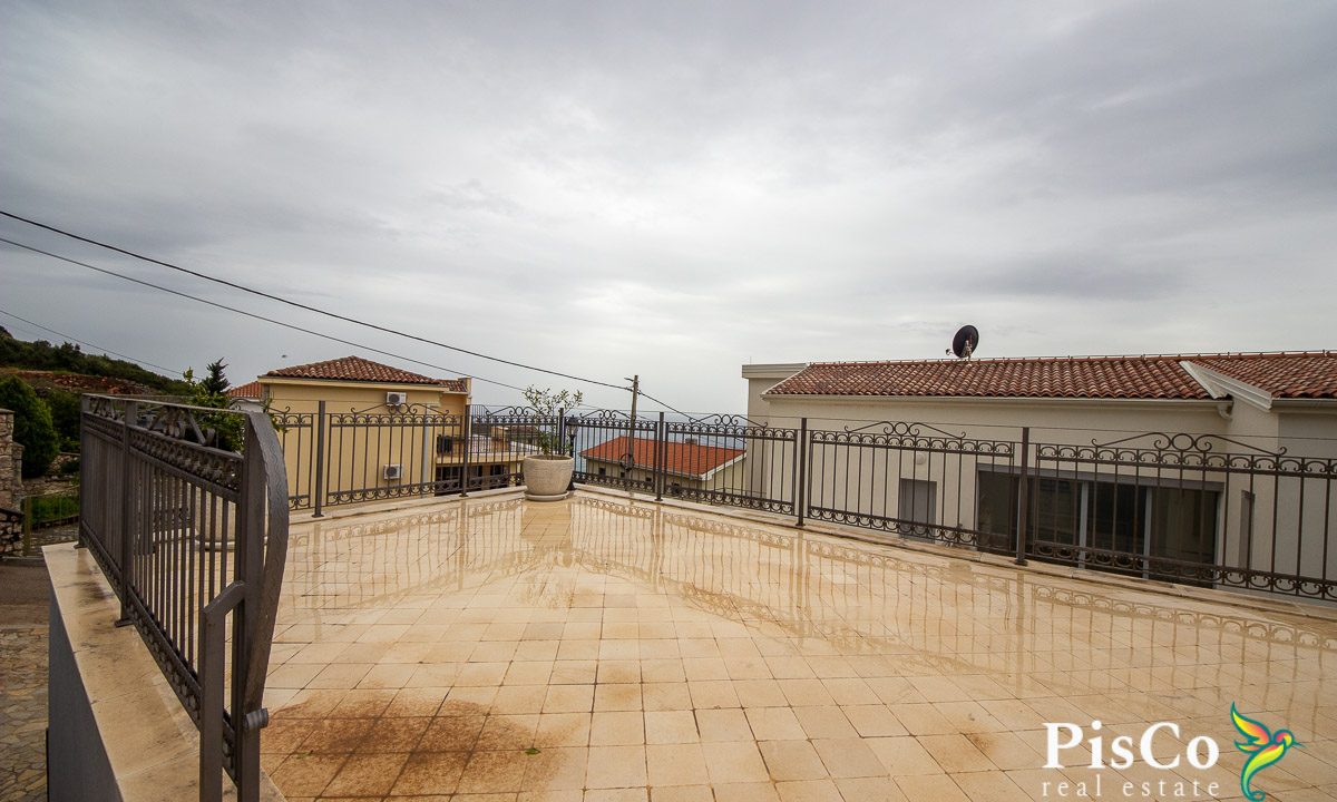 Luksuzna vila, 380m² sa terasama, plac 500m² – Krimovica-1436