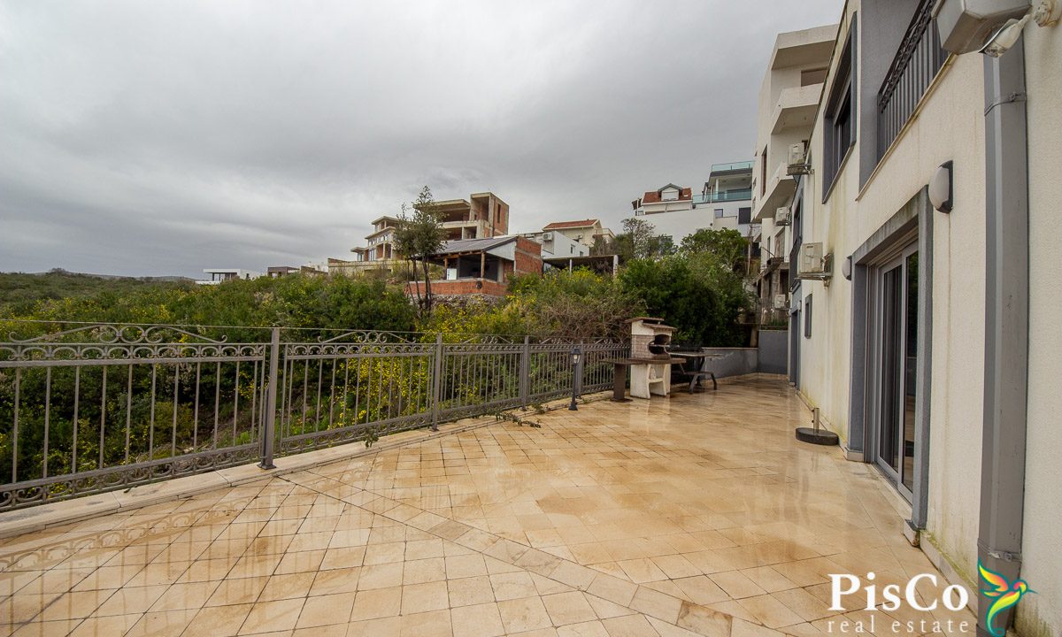 Luksuzna vila, 380m² sa terasama, plac 500m² – Krimovica-1439