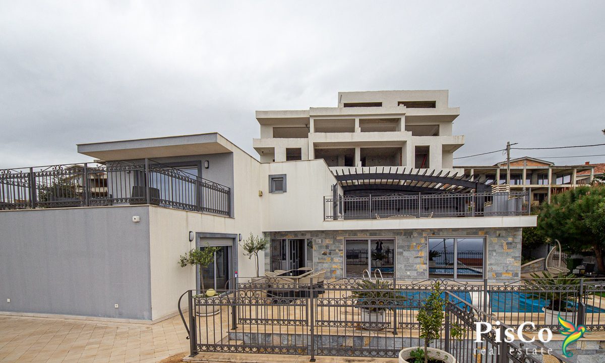 Luksuzna vila, 380m² sa terasama, plac 500m² – Krimovica-1440-2