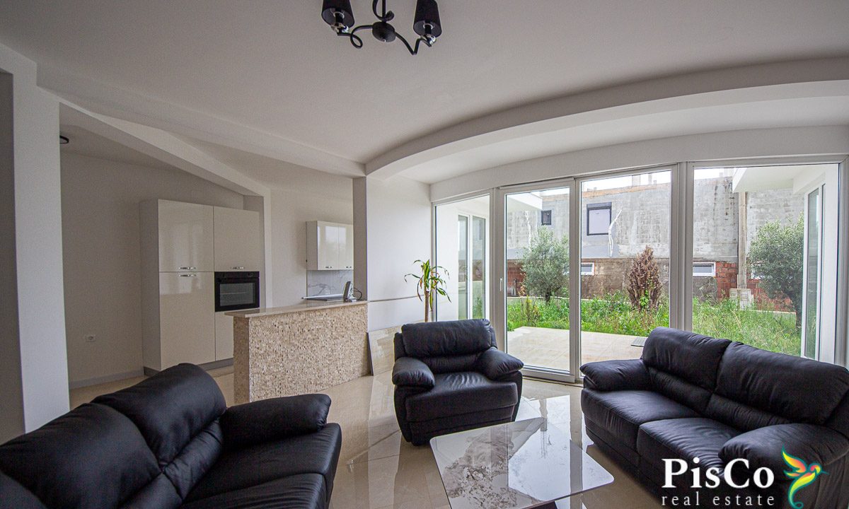 Luksuzna vila u Krimovici, 467m², Kotor-1375