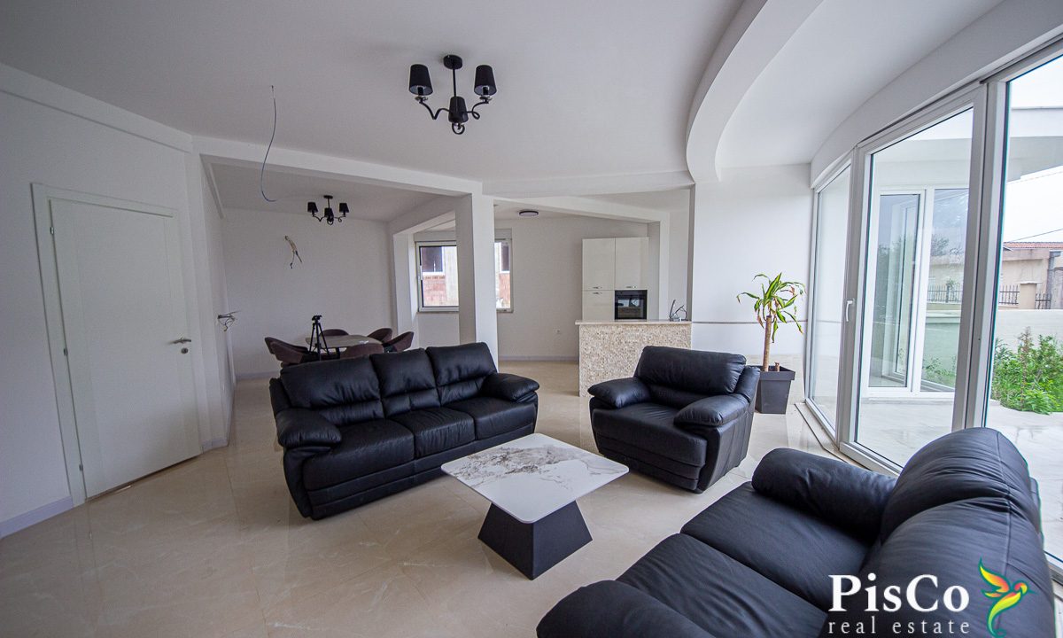 Luksuzna vila u Krimovici, 467m², Kotor-1377