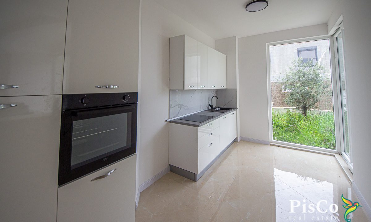Luksuzna vila u Krimovici, 467m², Kotor-1379