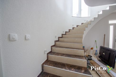 Luksuzna vila u Krimovici, 467m², Kotor-1385