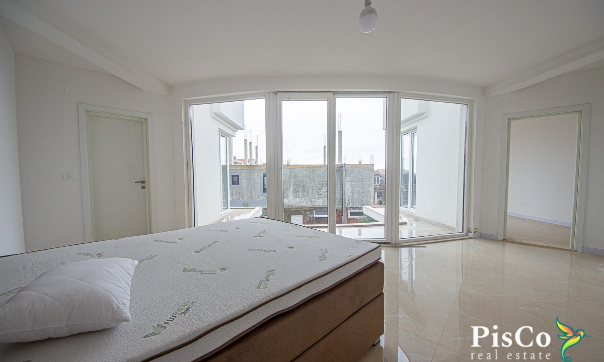Luksuzna vila u Krimovici, 467m², Kotor-1390