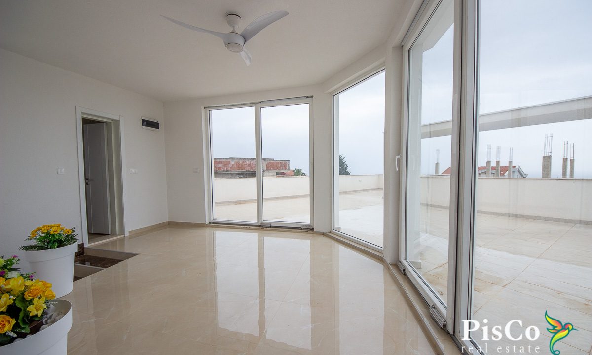 Luksuzna vila u Krimovici, 467m², Kotor-1398