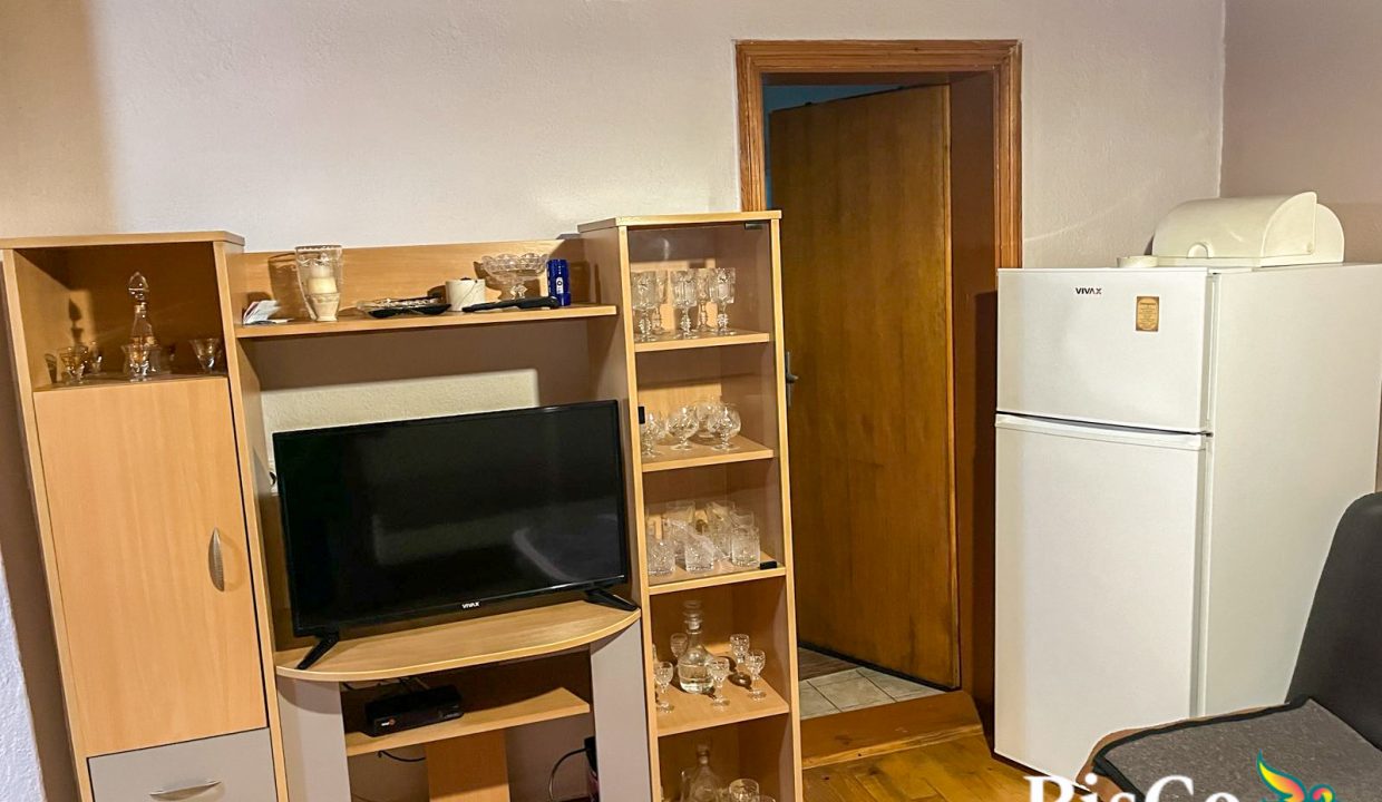 Prodaje se kuća 120m2 sa placem 2400m2, Nikšić, Župa Nikšićka (11 of 18)