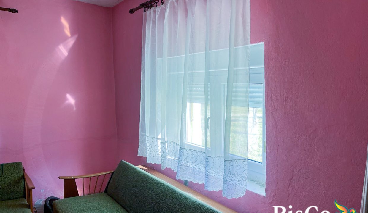 Prodaje se kuća 120m2 sa placem 2400m2, Nikšić, Župa Nikšićka (12 of 18)