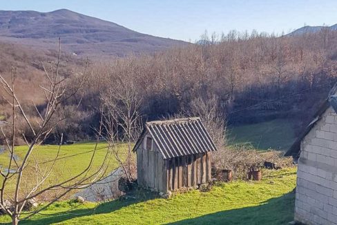 Prodaje se plac u naselju Vidrovan kod Nikšića, 25300 m²-826