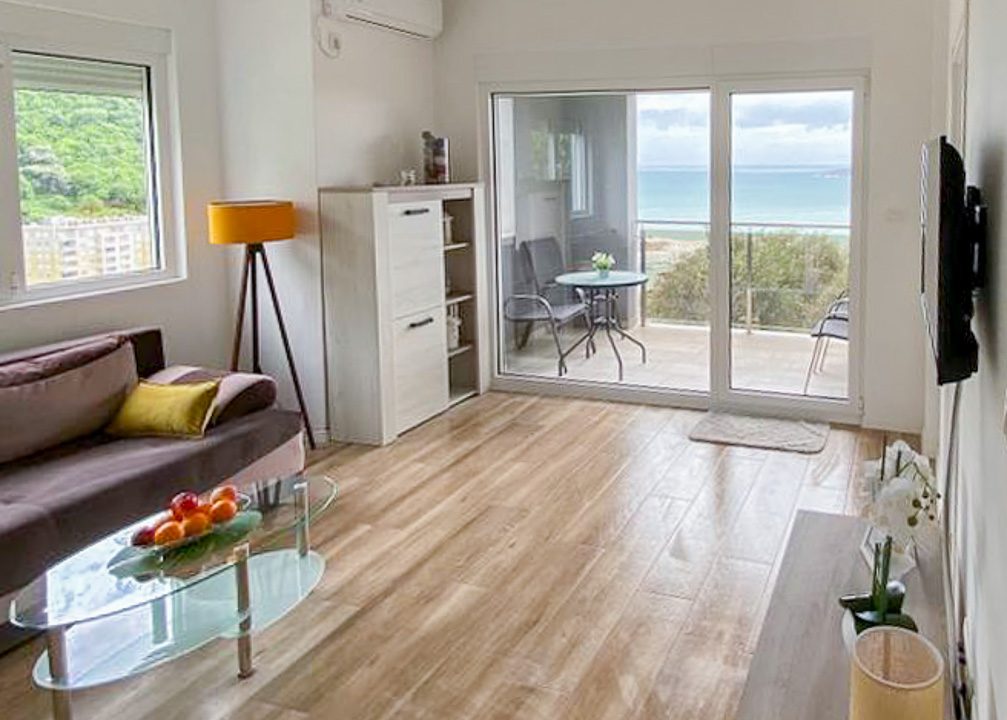 Prostran dvosoban stan sa pogledom na more – Rafailovići, Maslinovo Brdo, 60m2-35-4