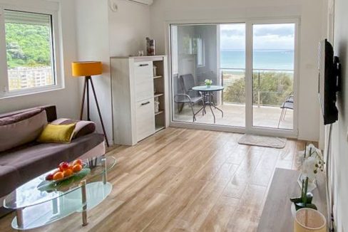 Prostran dvosoban stan sa pogledom na more – Rafailovići, Maslinovo Brdo, 60m2-35-4