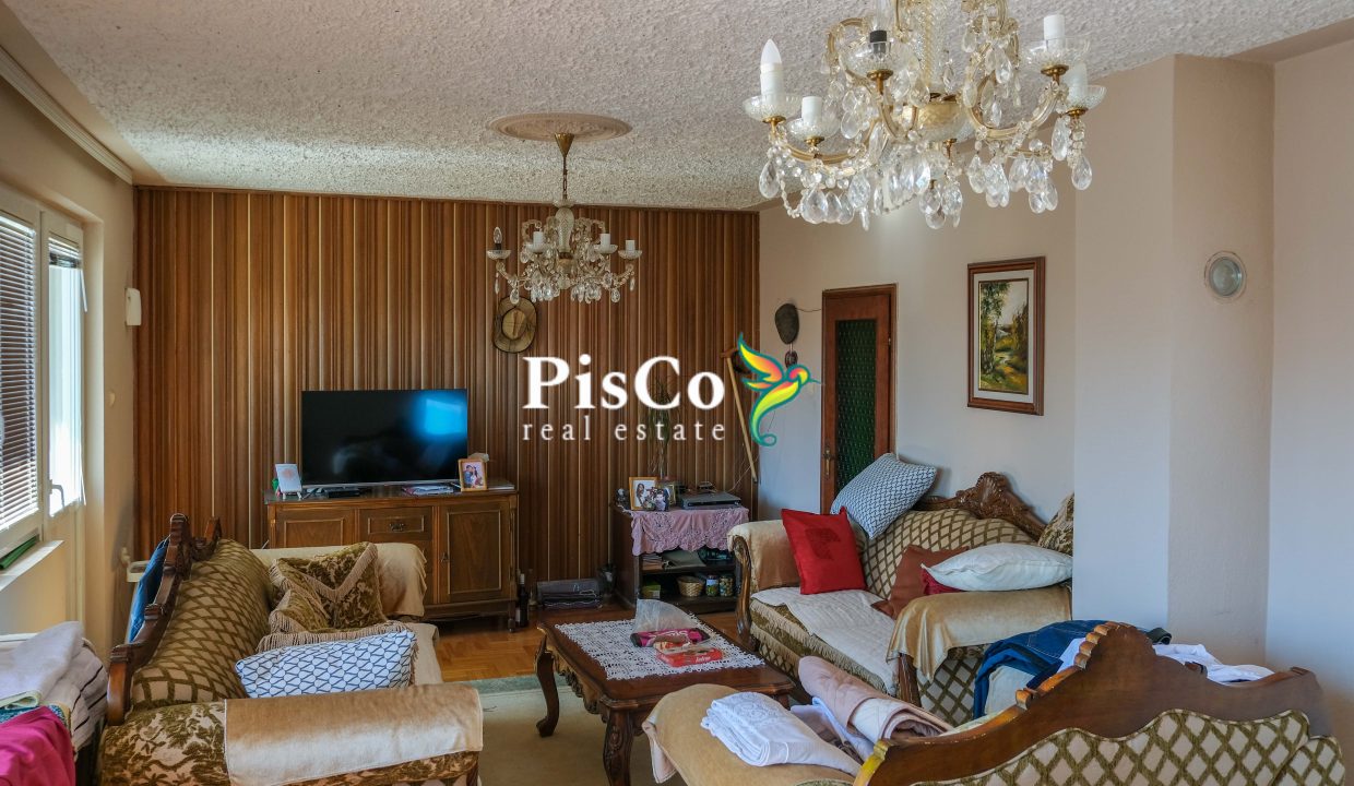 Spratna kuca 160m2, plac 800m2, Straševina (1 of 9)