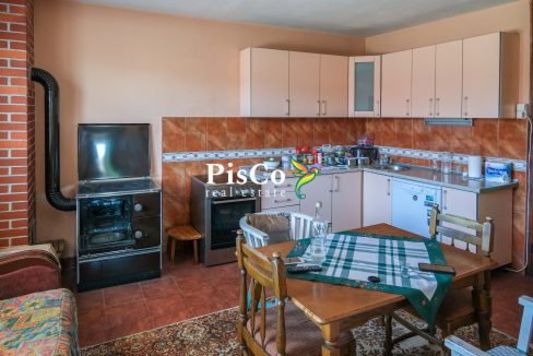 Spratna kuca 160m2, plac 800m2, Straševina (2 of 9)