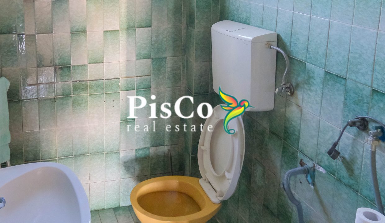 Spratna kuca 160m2, plac 800m2, Straševina (5 of 9)