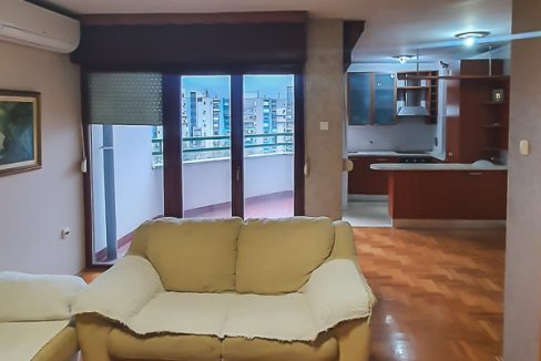 Trosoban Ruske kule (1 of 10)