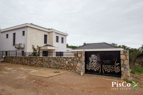 Vila na prodaju, 240 m², Krimovica, Kotor-