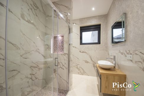 Vila na prodaju, 240 m², Krimovica, Kotor--11