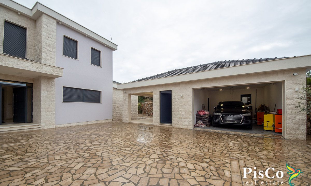 Vila na prodaju, 240 m², Krimovica, Kotor--17