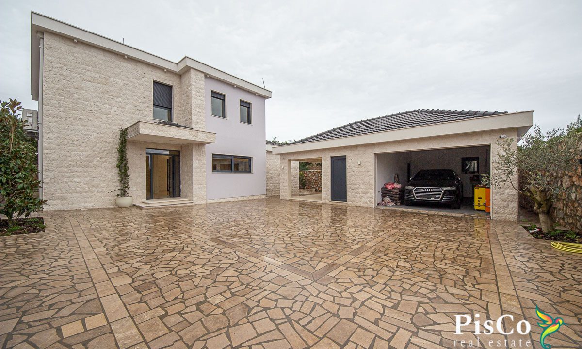 Vila na prodaju, 240 m², Krimovica, Kotor--2