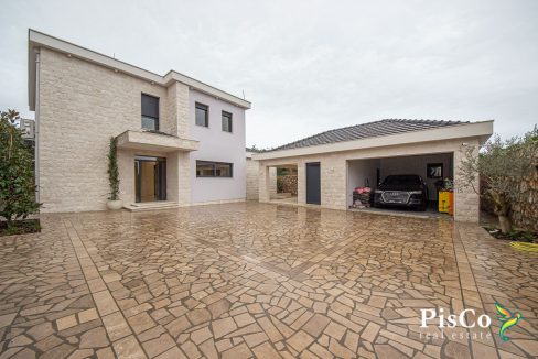 Vila na prodaju, 240 m², Krimovica, Kotor--2