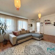 Na prodaju dvosoban stan u Tološima 61m2