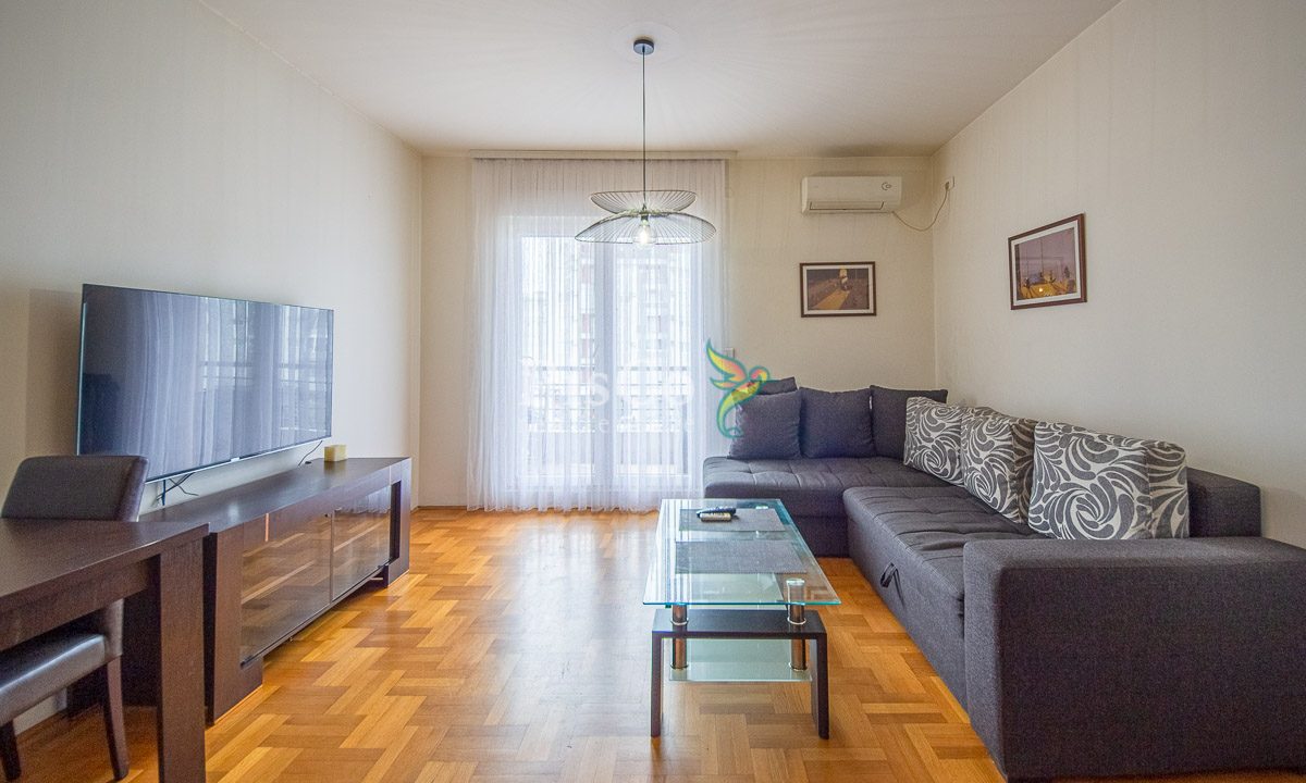 Izdaje se jednosoban stan 42m2, Stari aerodrom, Podgorica-