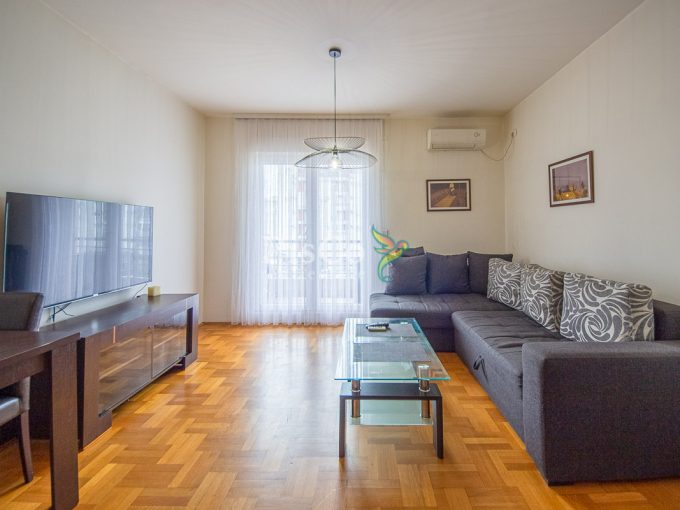 Izdaje se jednosoban stan 42m2 Stari aerodrom Podgorica