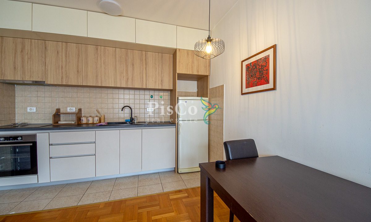 Izdaje se jednosoban stan 42m2, Stari aerodrom, Podgorica-1722