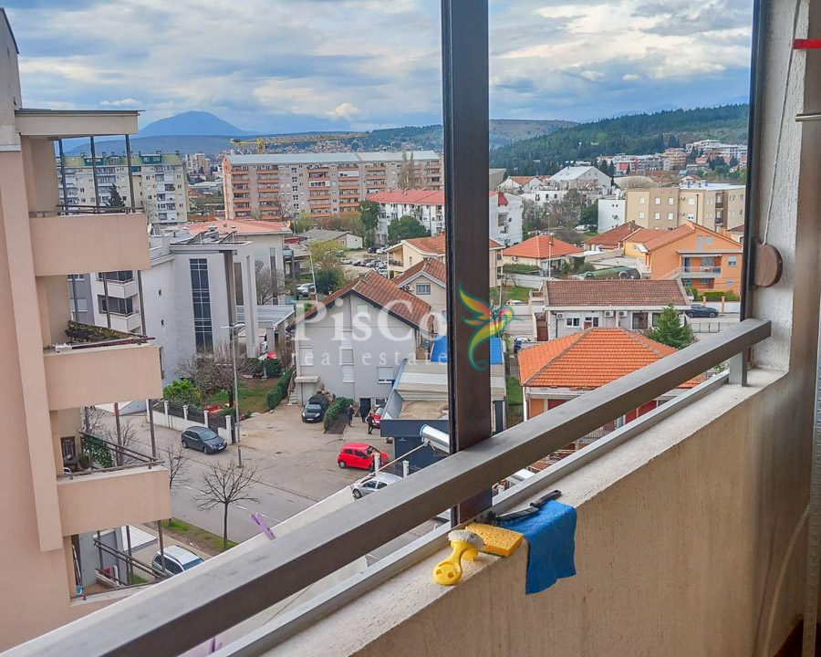 Izdavanje dvosoban stan 63m2, Stari aerodrom, Podgorica-970