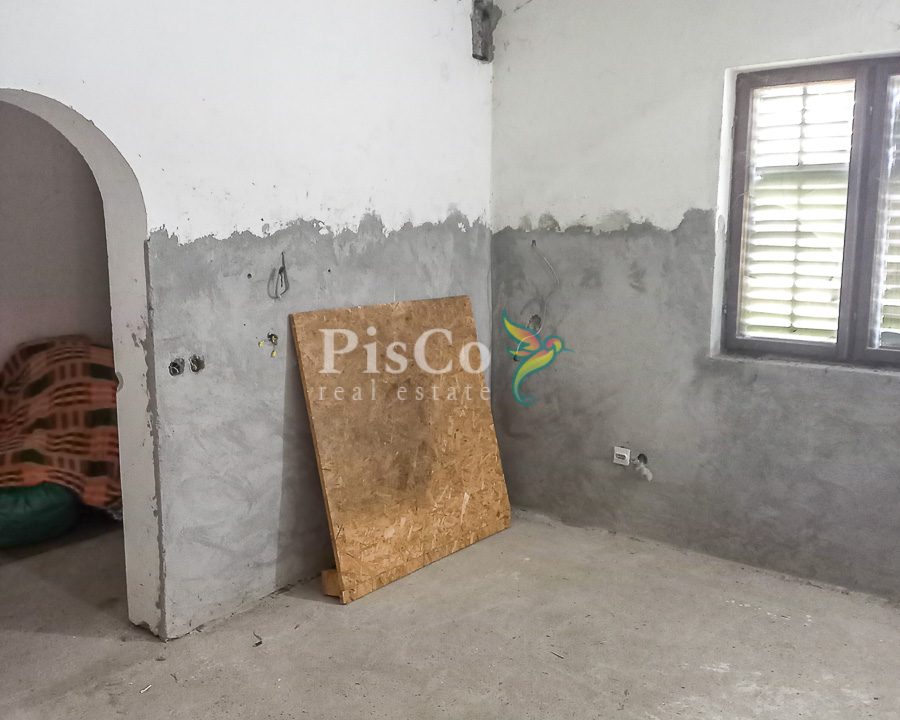 Izdavanje magacinski prostor 150m2, Masline, Podgorica-091439