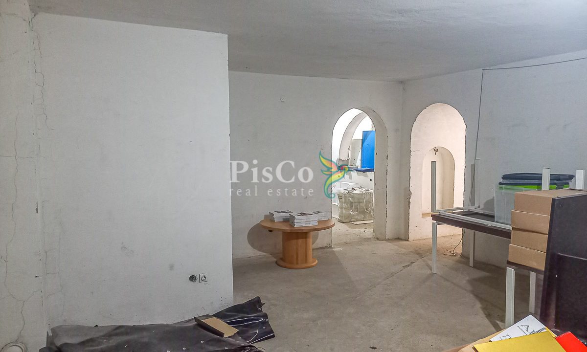 Izdavanje magacinski prostor 150m2, Masline, Podgorica-091516